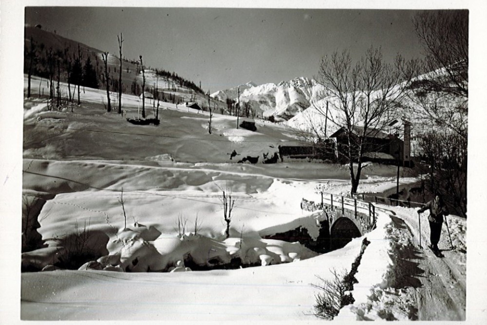 Cros chairlift - departure - early 1950s